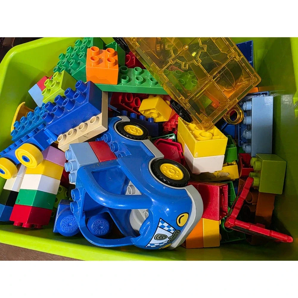 LEGO Duplo 5488 Ultimate Farm Building Set 101 Pieces with Storage Bin 2-5 Years